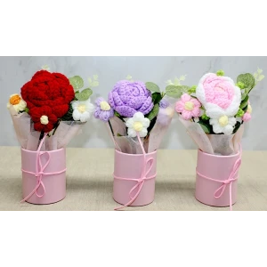 ieg™ El Örgüsü Saksıda Gül Buketi