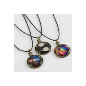 ieg™ Gezegen Karışık Canlı Kolye