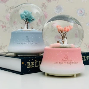 ieg™ Orta Boy Romantik Çiftler Temalı Kar Küresi