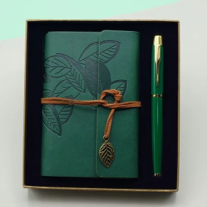 ieg™ Yeşil Renk Defter Kalem Kutulu Set