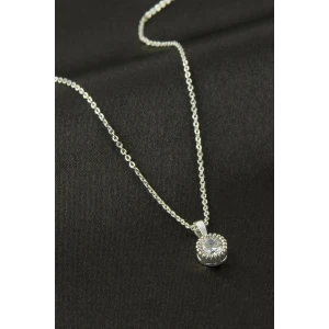 ieg™ Yuvarlak Zirkon Tek Taşlı Kolye