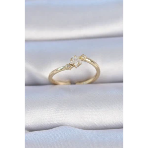 Pirinç Gold Renk Beyaz Çiçek Model Zirkon Taş Detay Kadın Yüzük