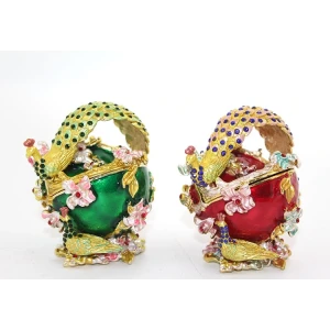 Taşlı Tavuskuşu Kutu