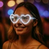 ieg™ Beyaz LED Işıklı Kalp Gözlük – 3 Modlu Parti