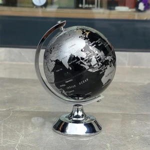 ieg™ Metal Ayaklı Siyah Dünya Küresi