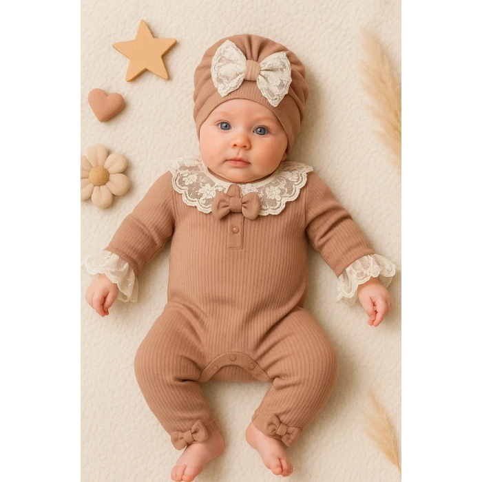 Dantel Yaka Detaylı Şapkalı 2li Kız Bebek Tulum