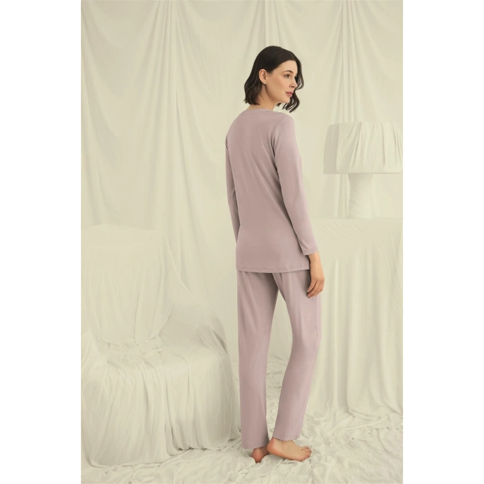 Uzun Kollu Düğmeli V Yaka Pijama Takımı