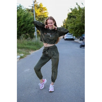 Giyim KADIN KADİFE KAPŞONLU EŞOFMAN TAKIM HAKİ