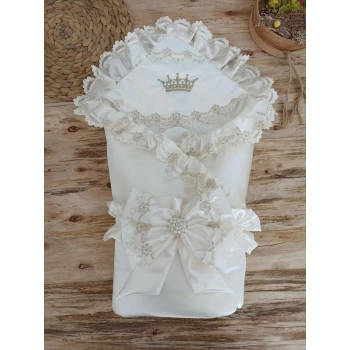 Yenidoğan Harika Kelebek Nakışlı Trilüks Kundak Bebek Battaniyesi Ekru