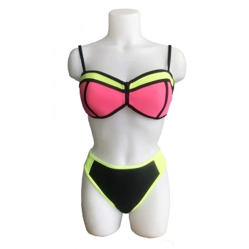 Mila Burgulu Straplez Bikini