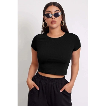 Kadın Siyah Yuvarlak Yaka Yarım Kol Crop Top Bluz