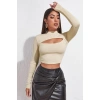 Kadın Ekru Göğüs Dekolteli Uzun Kollu Cut Out Crop Top Bluz