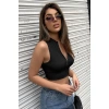 Kadın Siyah Yarım Fermuarlı Sıfır Kol Crop Top Bluz