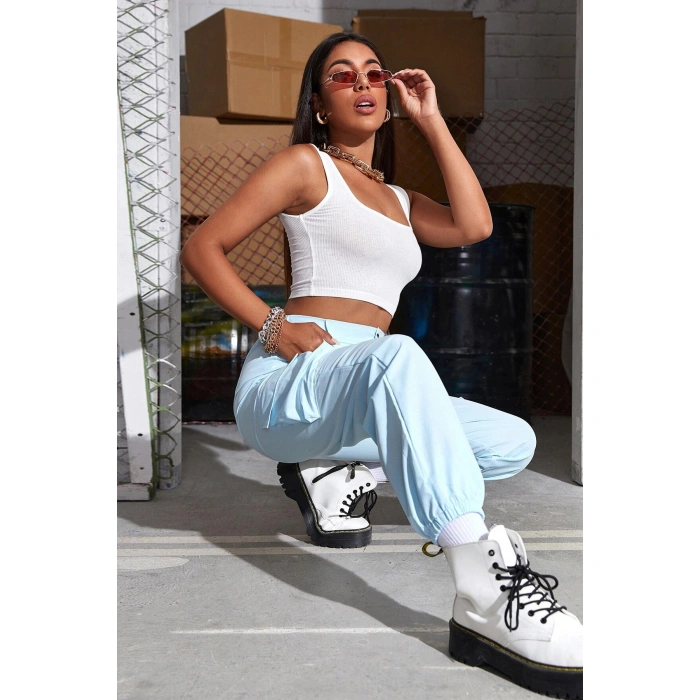 Kadın Beyaz Kalın Askılı Crop Top Büstiyer