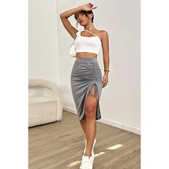 Kadın Beyaz Tek Omuzlu Çapraz Askılı Crop Top Büstiyer