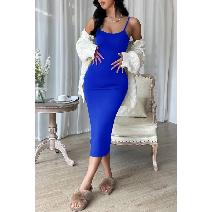 Kadın Mavi Yırtmaçlı Diz Altı Vücüdu Saran Gecelik