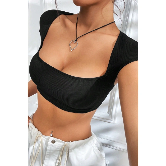 Kadın Siyah Sırt Dekolteli Ve Boyundan Bağlamalı Yarım Kol Crop Top Bluz