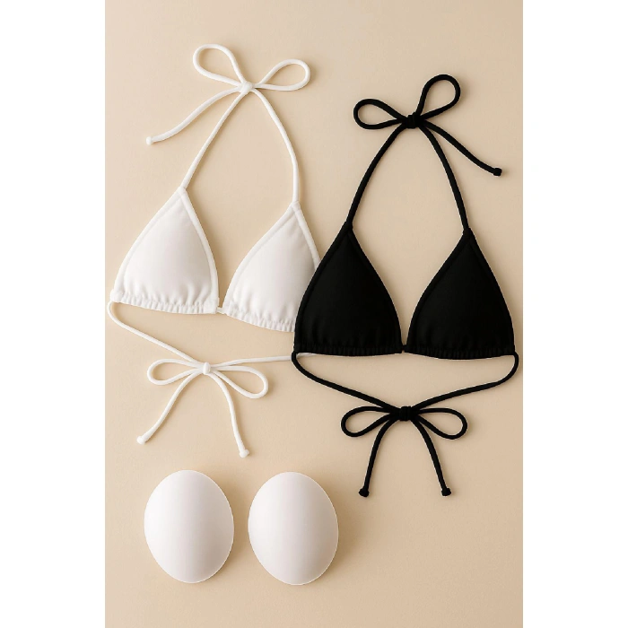 Kadın Siyah Ve Beyaz Minimal Kesim Üçgen Bikini Üstü