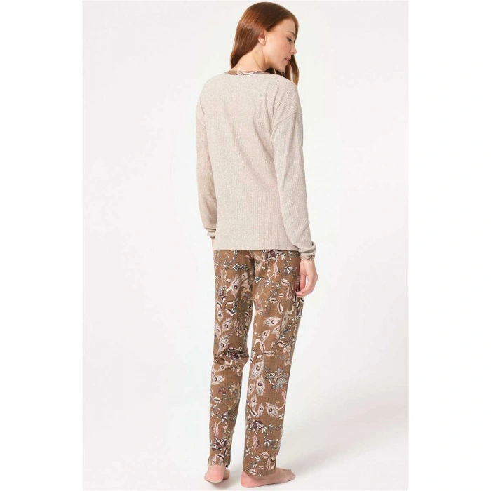 Kalın Askılı V Yaka Viskon Çiçek Desenli Kışlık Örme Normal Bel Düğmeli Dantel Detaylı Pijama Takımı Sabahlık