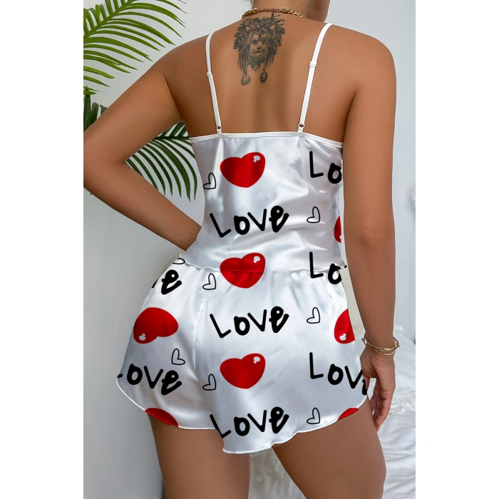 Love Desenli Beyaz Saten Şortlu Gecelik Takım