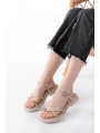 S-101 Bej Parmak Arası Taş Detaylı Günlük Kadın Sandalet