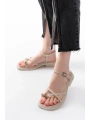 S-101 Bej Parmak Arası Taş Detaylı Günlük Kadın Sandalet
