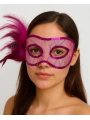 Fuşya Renk Yandan Tüylü Pul Payet İşlemeli Parti Maskesi 23x12 Cm