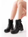 5109-3042 Siyah Toka Aksesuarlı Fermuarlı Kalın Topuklu Günlük Kadın Bot