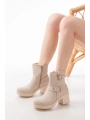 5109-3042 Bej Toka Aksesuarlı Fermuarlı Kalın Topuklu Günlük Kadın Bot