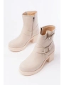 5109-3042 Bej Toka Aksesuarlı Fermuarlı Kalın Topuklu Günlük Kadın Bot