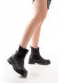 02-2004 Siyah Toka Aksesuarlı Lastikli Günlük Kadın Bot