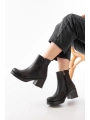 5109-3057 Siyah Lastikli Fermuarlı Kalın Topuklu Günlük Kadın Bot