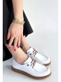 Guot Beyaz Cilt Bağcıklı Babet Ayakkabı