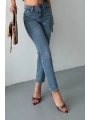 Mom fit kar yıkama bıyık detaylı jeans pantolon d2006