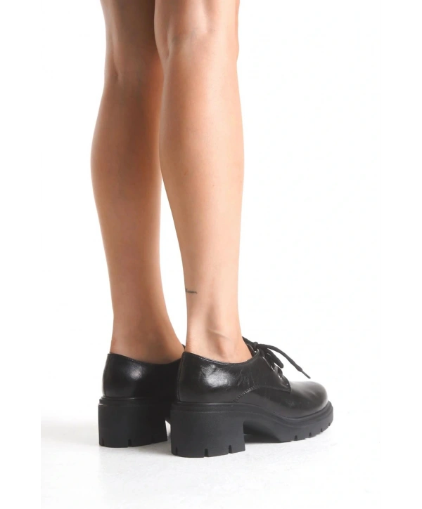 K-707 Siyah Kırışık Rugan Yüksek Tabanlı Bağcıklı  Loafer Ayakkabı