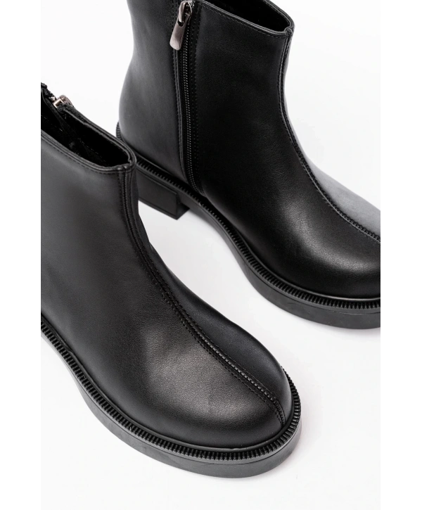 02-3033 Siyah Fermuarlı Günlük Kadın Bot