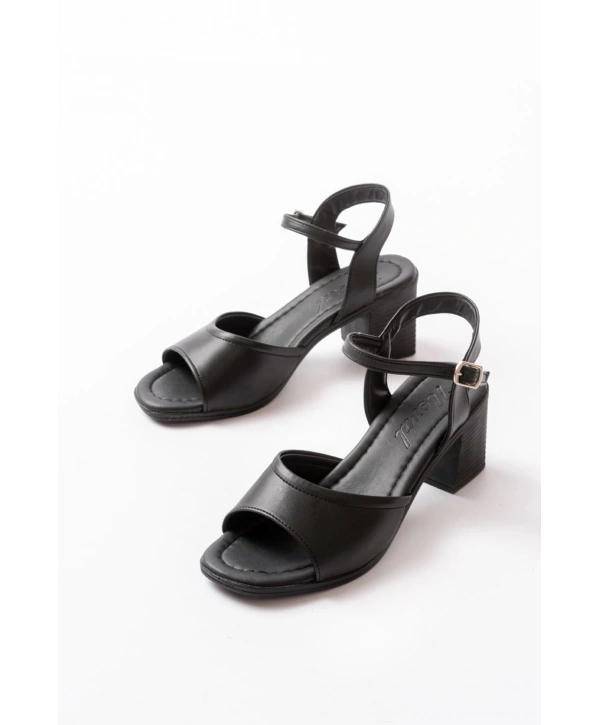 K-13 Siyah Günlük  Topuklu Kadın Sandalet