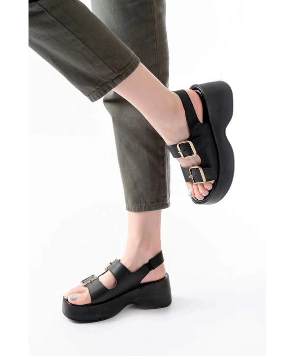 24414-572 Siyah Tokalı  Günlük Dolgu Topuk Kadın Sandalet