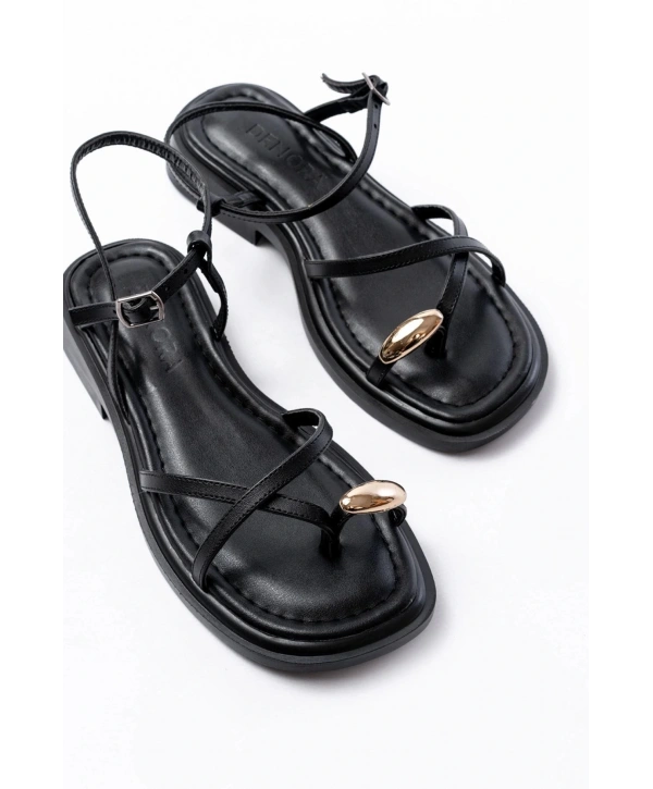 S-101 Siyah Parmak Arası Taş Detaylı Günlük Kadın Sandalet