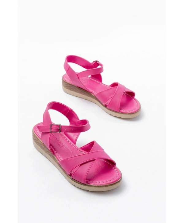 692-564 Fuşya Ortopedik Taban Çapraz Tokalı Kadın Sandalet