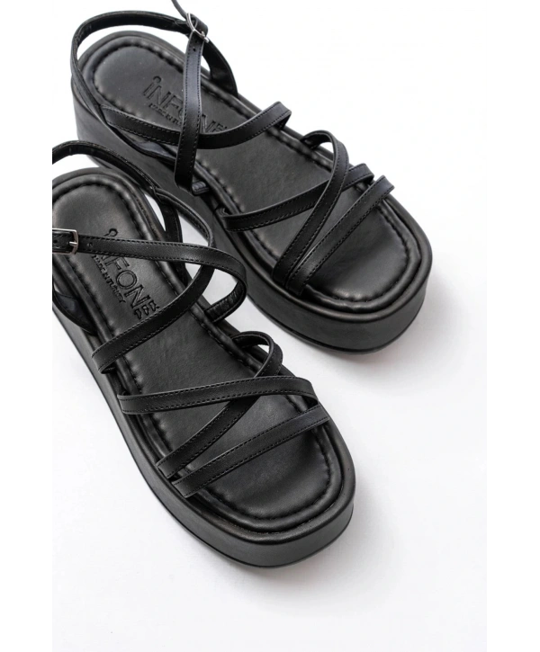 861-1029 Siyah Dolgu Kadın Sandalet