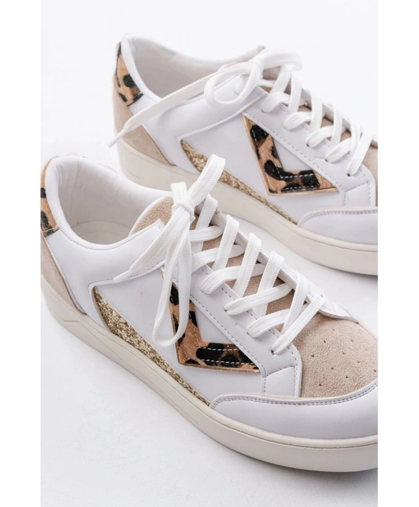 SV-01 Beyaz Leopar Desenli Bağcıklı Kadın Spor Ayakkabı