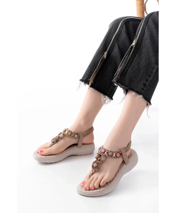 DM-609 Bej Taşlı Arka Lastikli Parmak Arası Kadın Sandalet