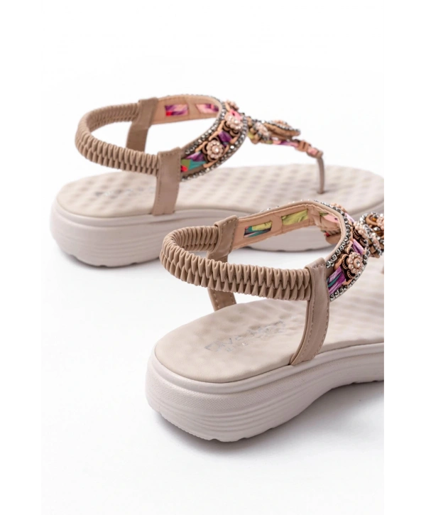 DM-609 Bej Taşlı Arka Lastikli Parmak Arası Kadın Sandalet