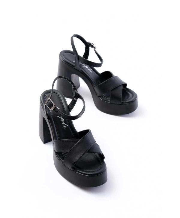 P-105 Siyah Çapraz Kalın Topuklu Kadın Sandalet