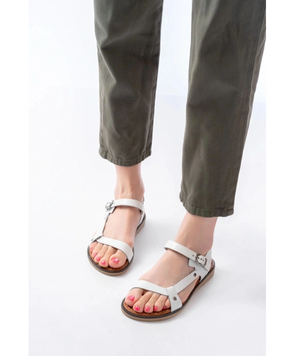 205-090 Beyaz Hakiki Deri Tokalı Kadın Sandalet