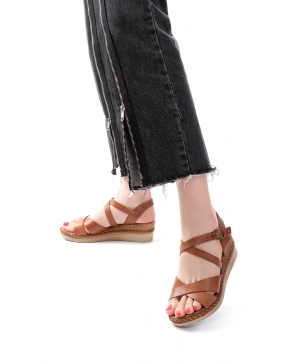 731-045 Taba Çapraz Hakiki Deri Dolgu Topuklu Günlük Kadın Sandalet