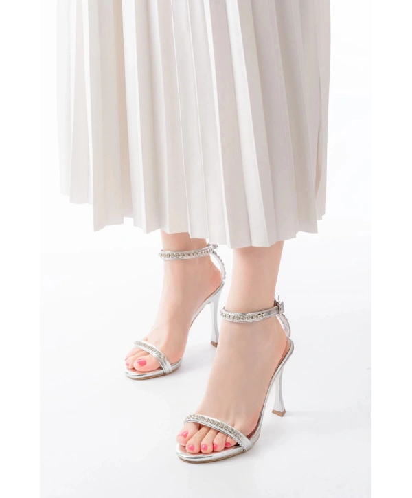 A-30 Gümüş Taş Aksesuarlı Platformlu Topuklu Kadın Terlik