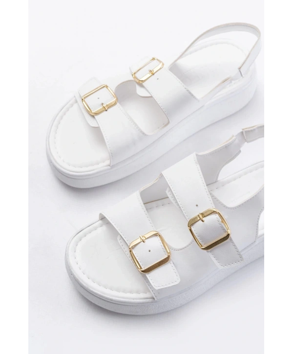 24413-572 Beyaz Günlük Dolgu Topuk Toka Aksesuarlı Kadın Sandalet