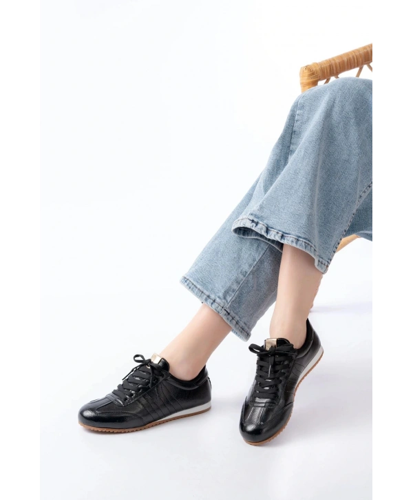 M-1009 Siyah Rugan Bağcıklı Günlük Kadın Spor